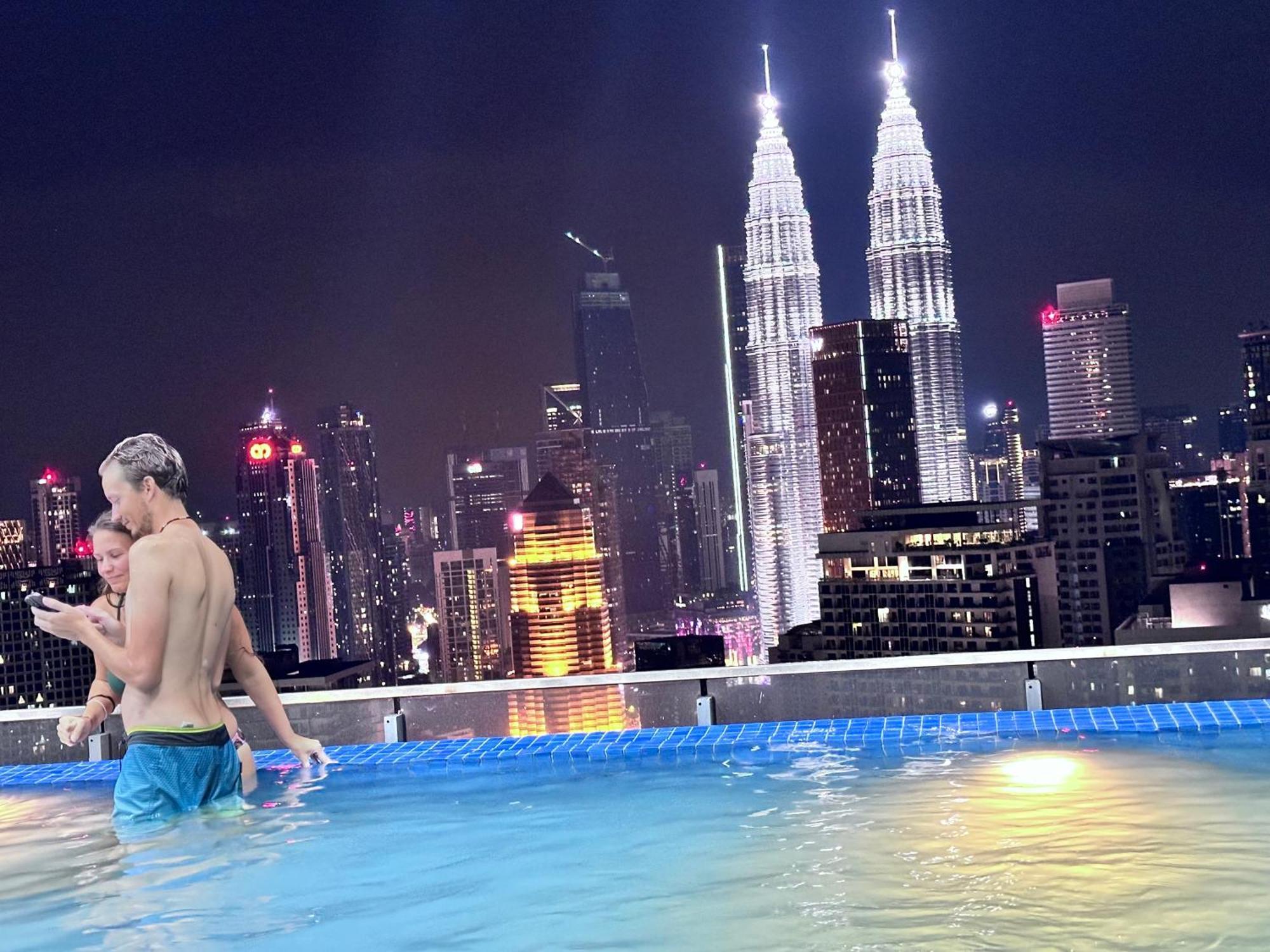 Apartment The Luxe Infinitum Klcc By Sahara Kuala Lumpur